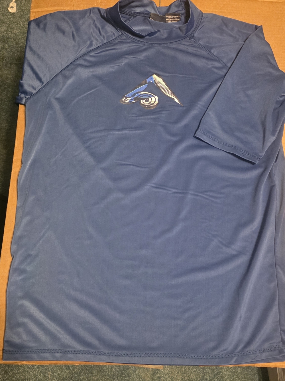 Kanu Surf Navy Blue Short-Sleeve Performance Rash Guard Sun Protection